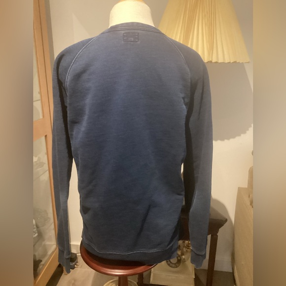 Levi’s Men’s pullover sweater. Size M. - Picture 3 of 5